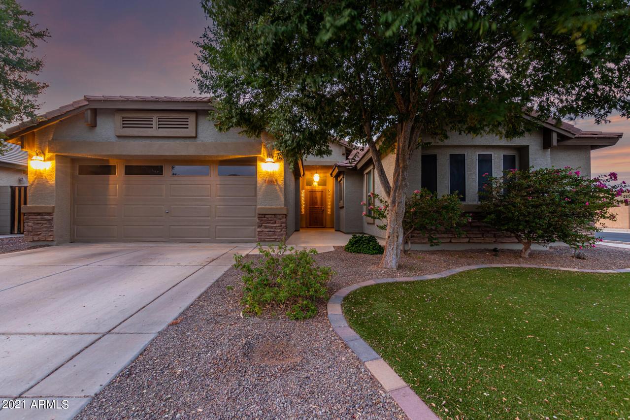 17862 W Alexandria Way, Surprise, AZ 85388