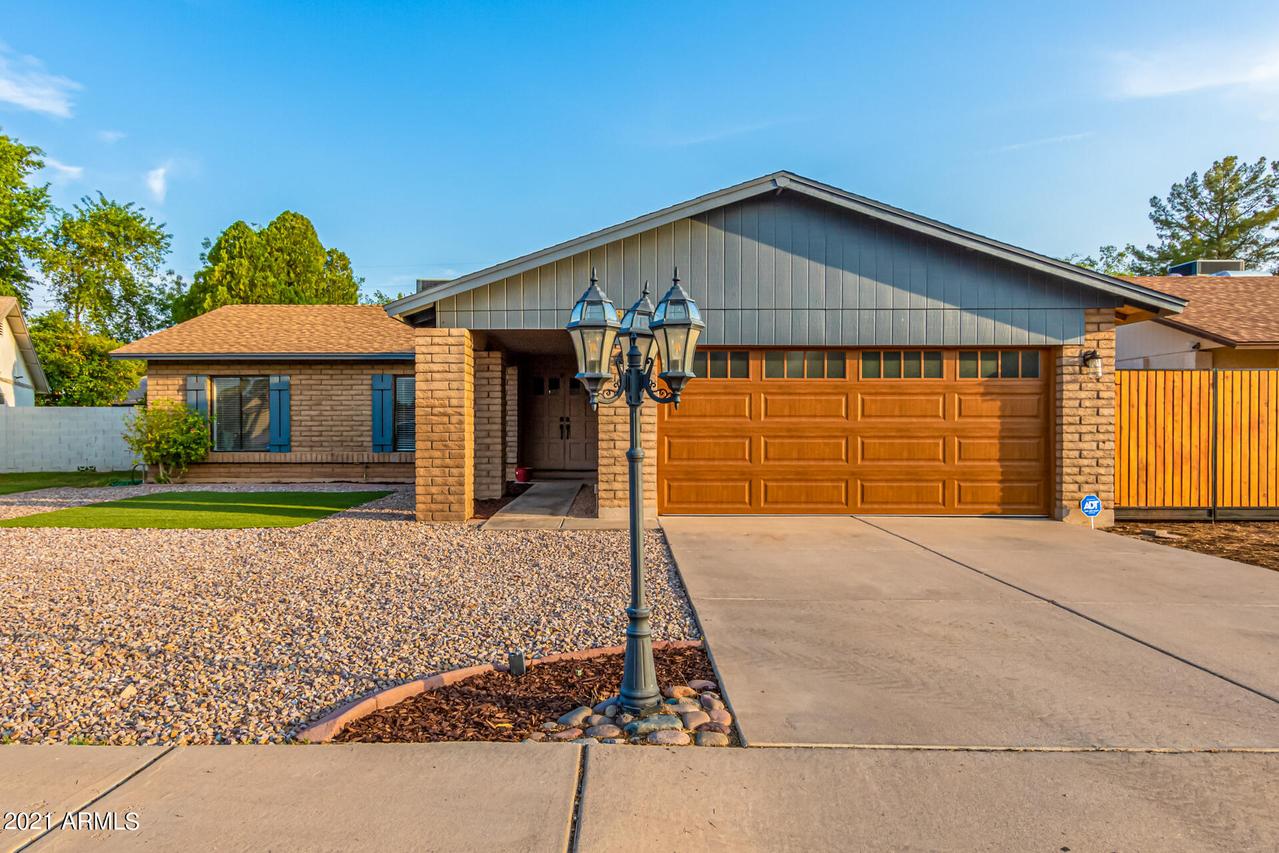 839 W Posada Ave., Mesa, AZ 85210