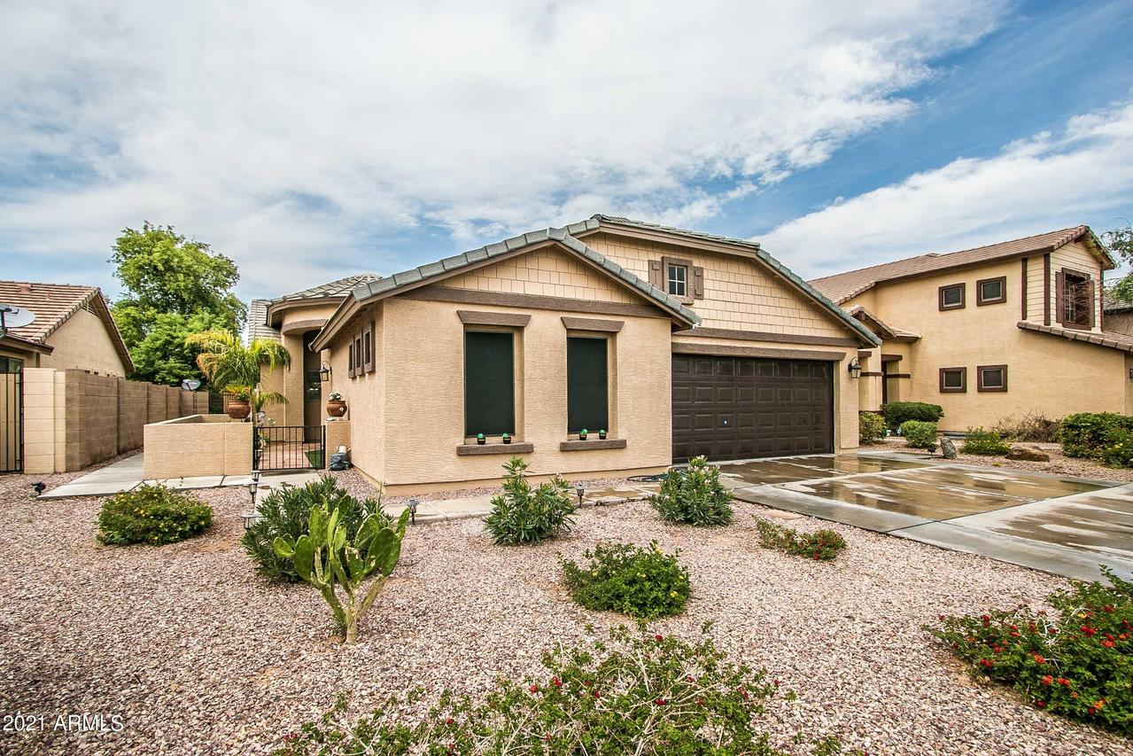 2536 W Bartlett Way, Queen Creek, AZ 85144