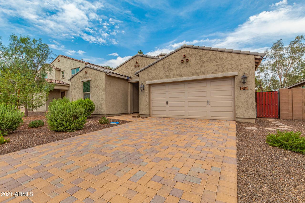 41971 N Modena Rd., San Tan Valley, AZ 85140