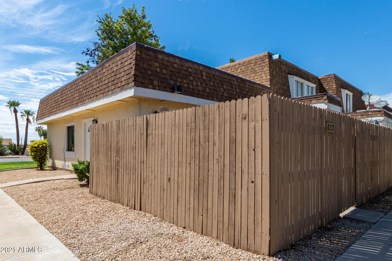 8232 N 34th Dr., Phoenix, AZ 85051