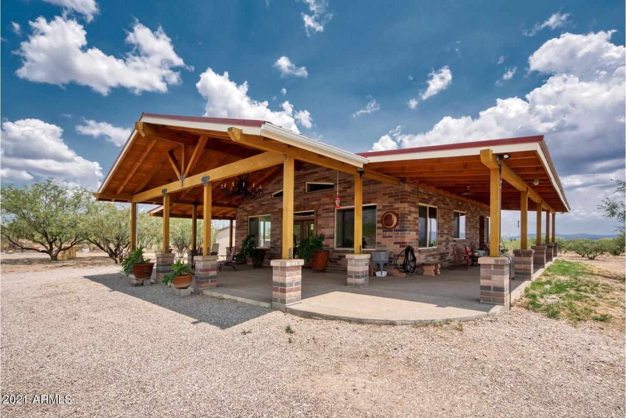 7706 S Sunnyvale Rd., Hereford, AZ 85615