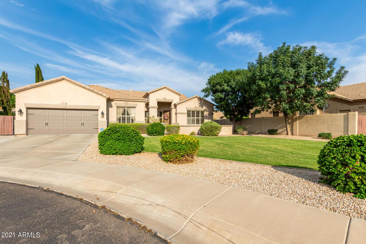 2675 S Tucana Ct., Gilbert, AZ 85295