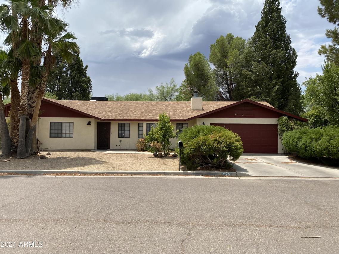 725 Sunflower Ave., Wickenburg, AZ 85390