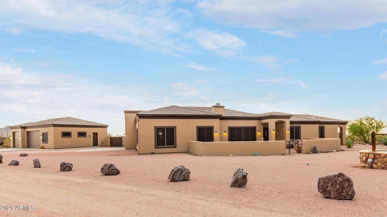 6383 E 18th Ave., Apache Junction, AZ 85119