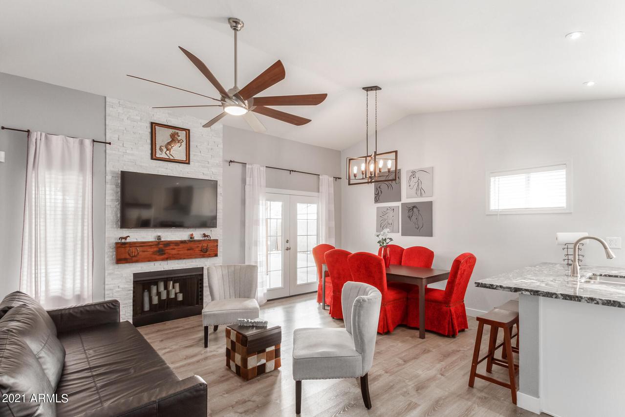7027 S 43rd Pl., Phoenix, AZ 85042