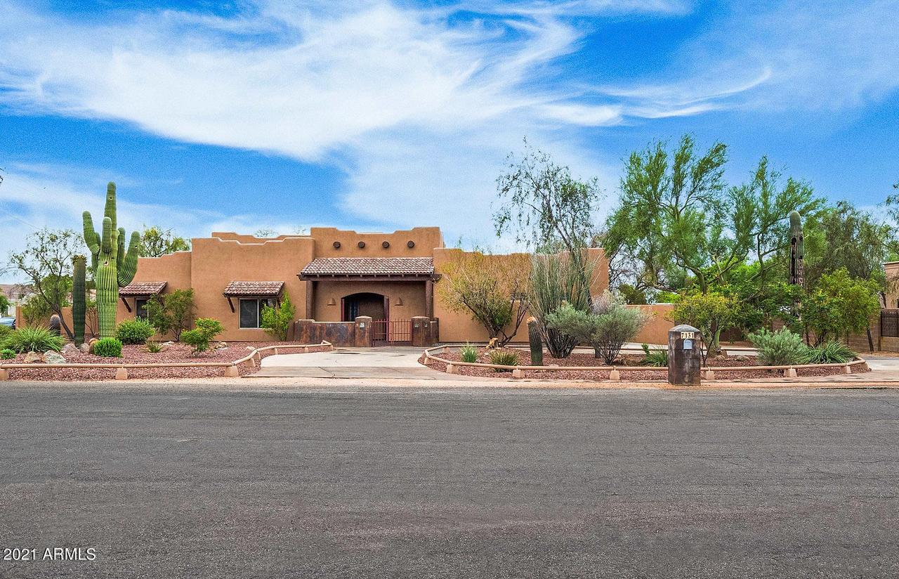 7131 E Indigo St., Mesa, AZ 85207