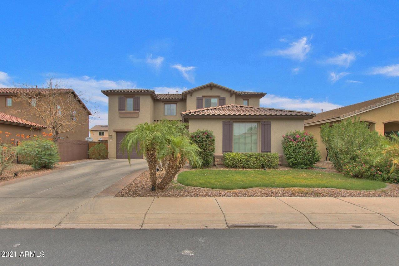 708 W Dragon Tree Ave., Queen Creek, AZ 85140