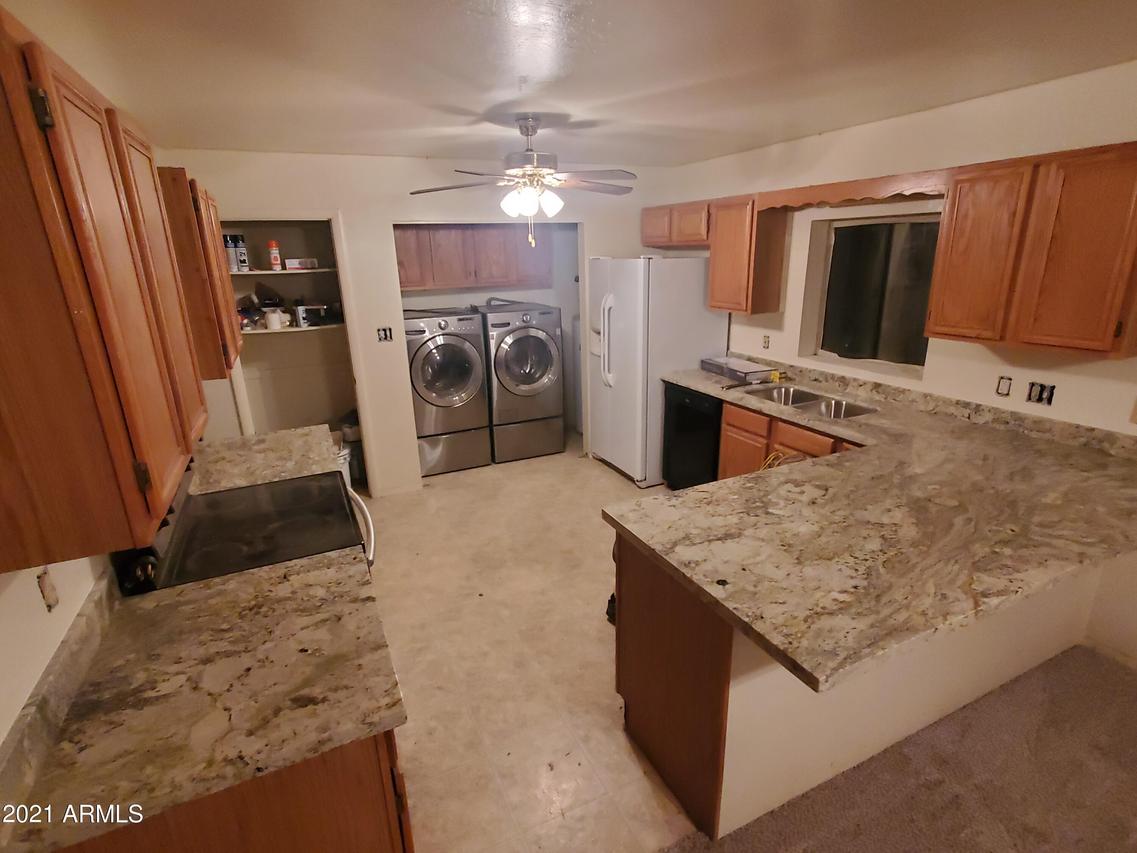 740 E Honda Bow Rd., Phoenix, AZ 85086