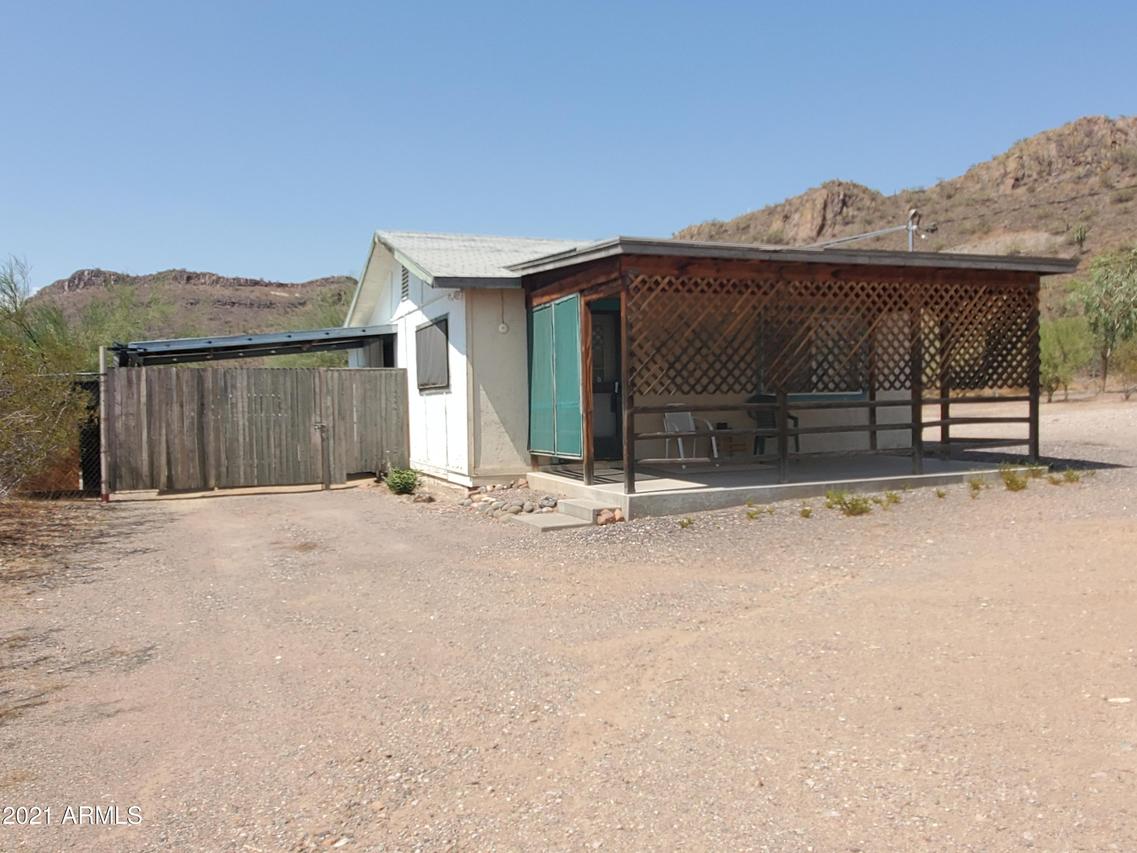 732 E Honda Bow Rd., Phoenix, AZ 85086