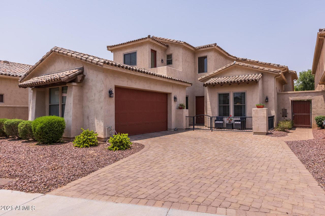 14561 W Hidden Terrace Loop, Litchfield Park, AZ 85340