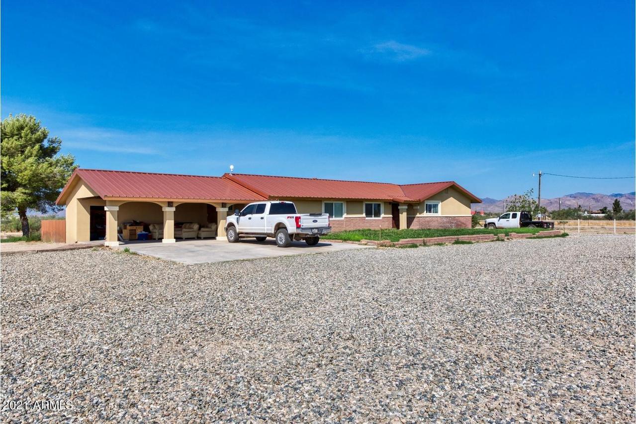 141 S Taylor Rd., Willcox, AZ 85643