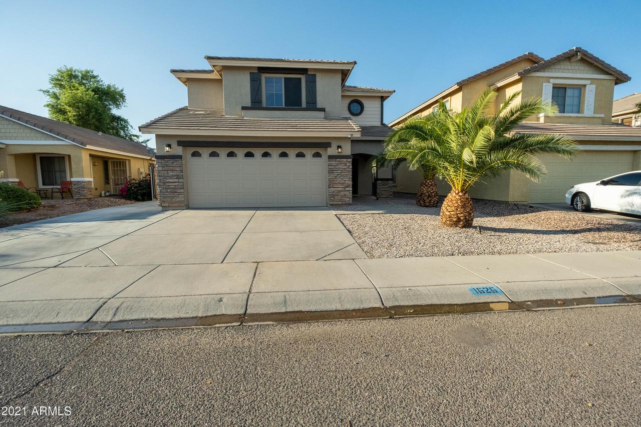 1626 W Quick Draw Way, Queen Creek, AZ 85144