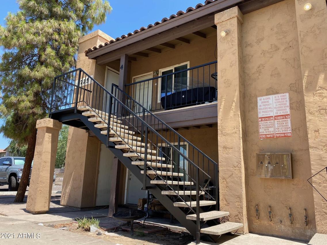 2725 E Beck Ln., Phoenix, AZ 85032