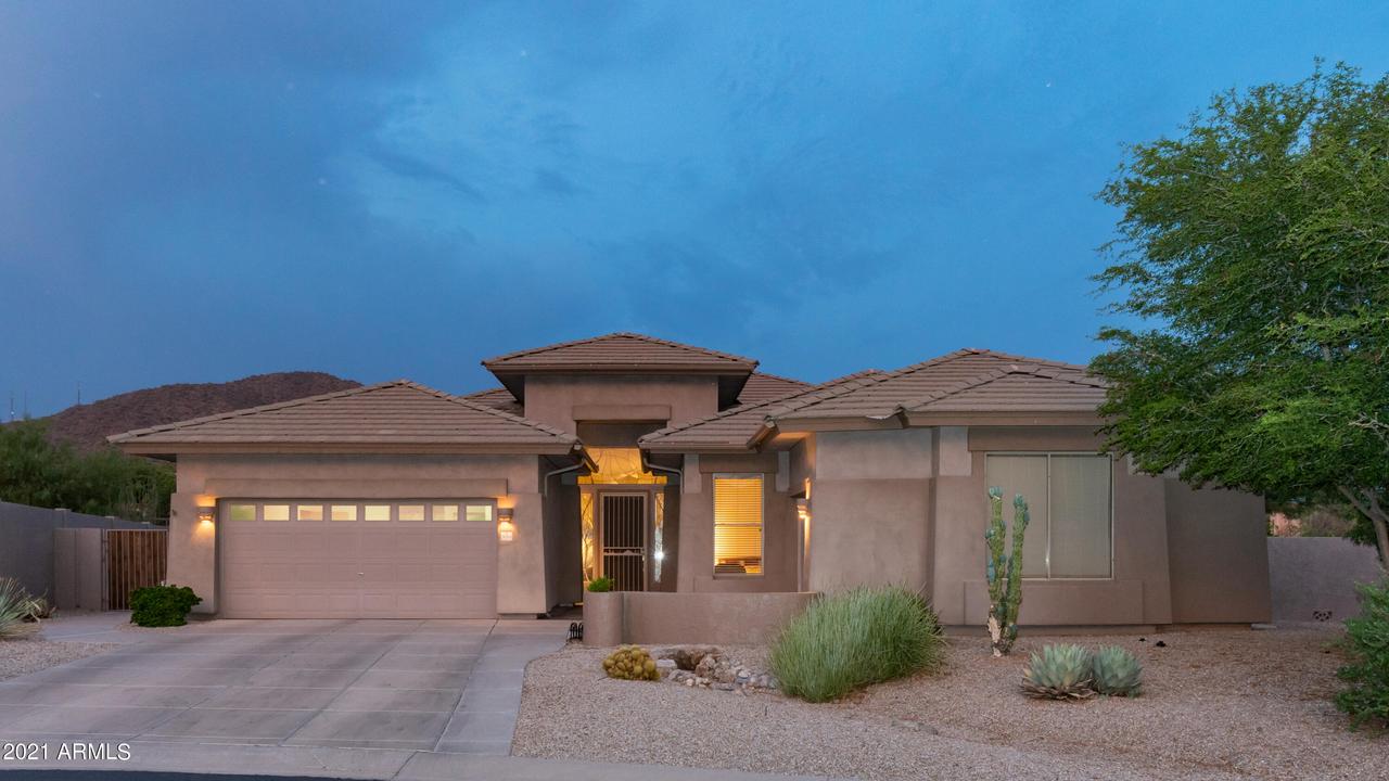 8064 E Sandia Cir., Mesa, AZ 85207