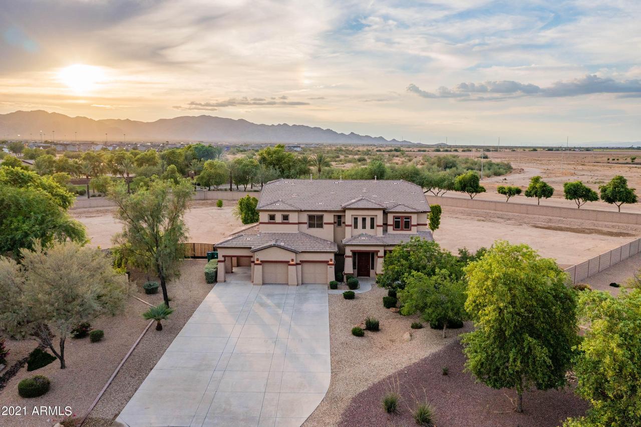 18032 W North Ln., Waddell, AZ 85355