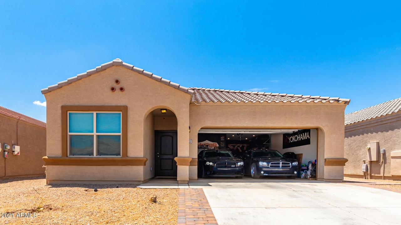 29202 N Fire Agate Rd., San Tan Valley, AZ 85143