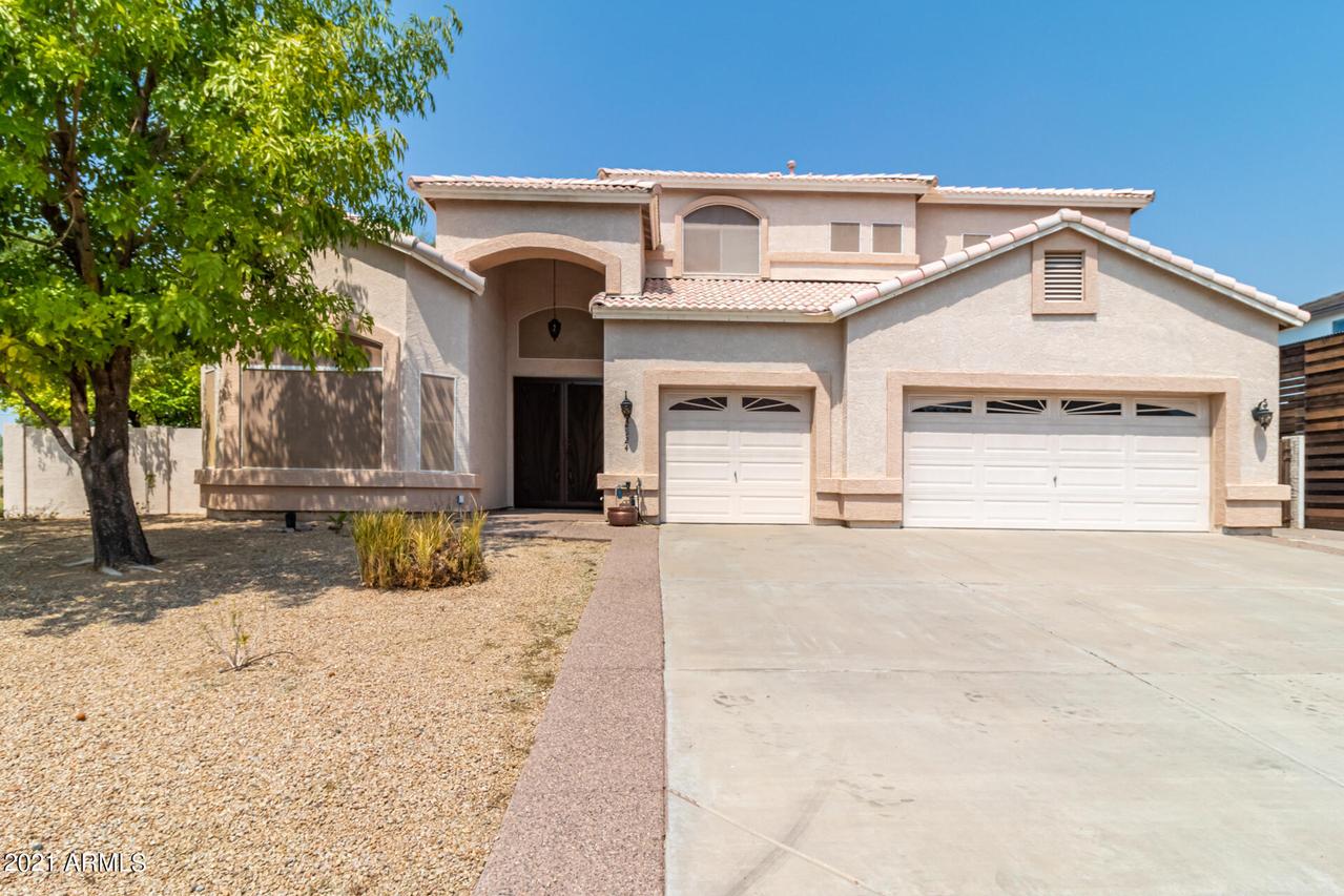 2524 N Sunrise St., Mesa, AZ 85207