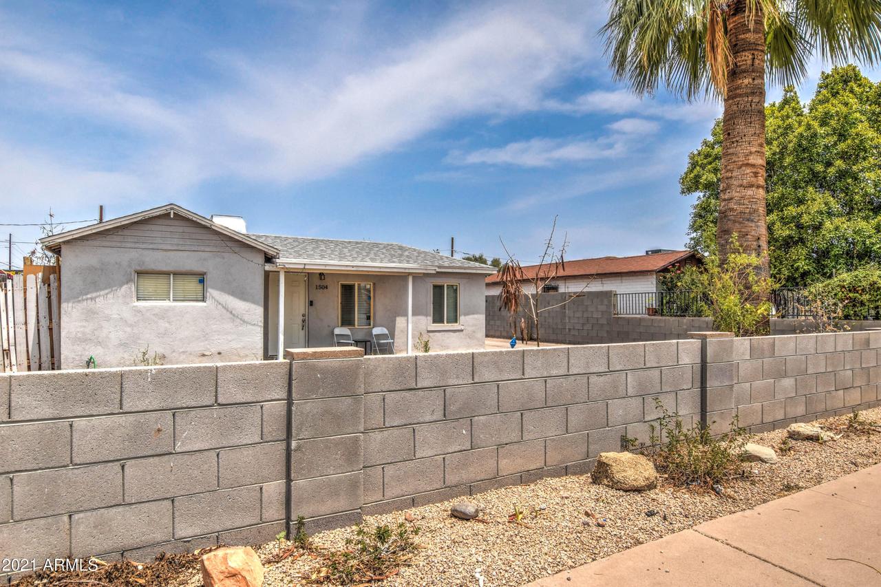 1504 E Corona Ave., Phoenix, AZ 85040