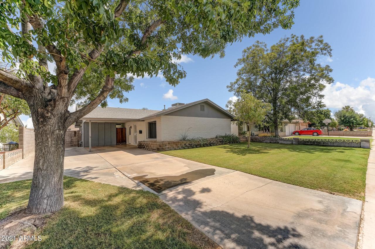 2513 E Pebble Beach Dr., Tempe, AZ 85282