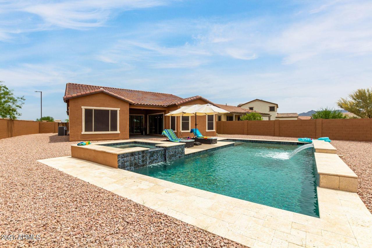 17897 W Badger Way, Goodyear, AZ 85338
