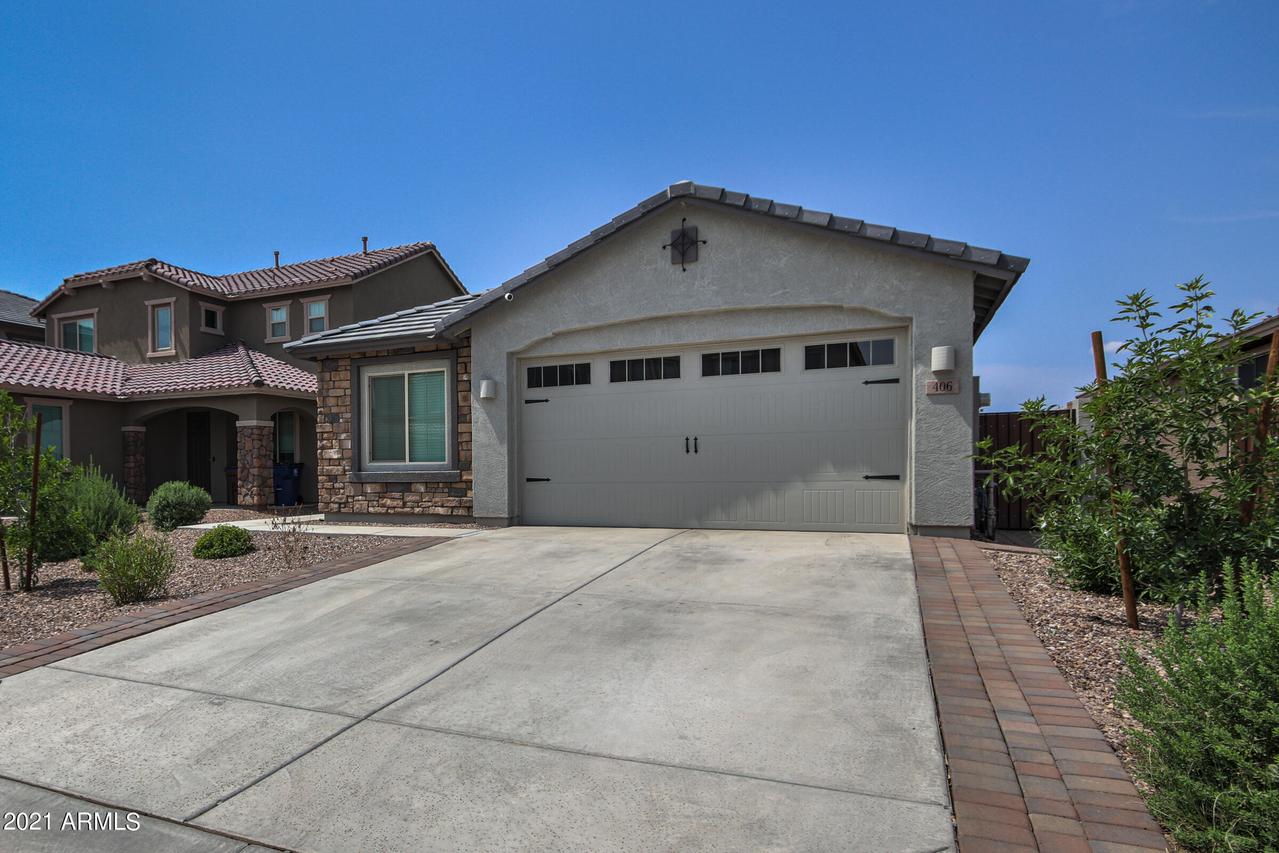 406 W Striding Edge Dr., San Tan Valley, AZ 85144