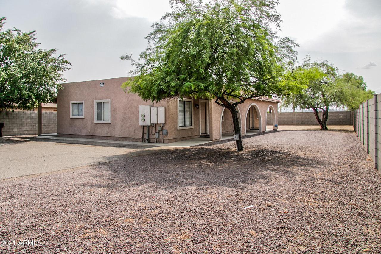 11424 N 82nd Dr., Peoria, AZ 85345
