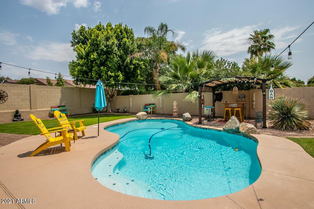 853 W Hemlock Way, Chandler, AZ 85248