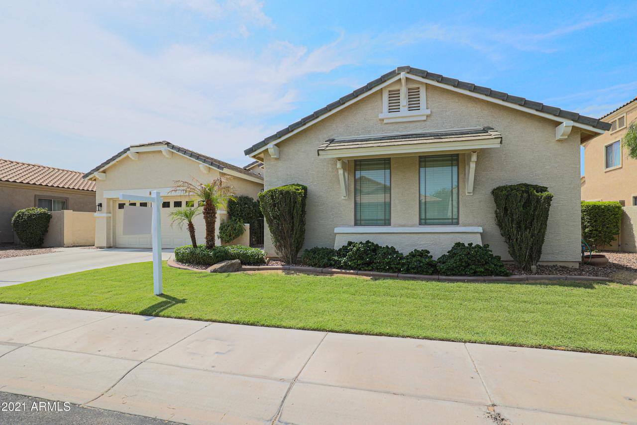 2271 E Indigo Dr., Chandler, AZ 85286