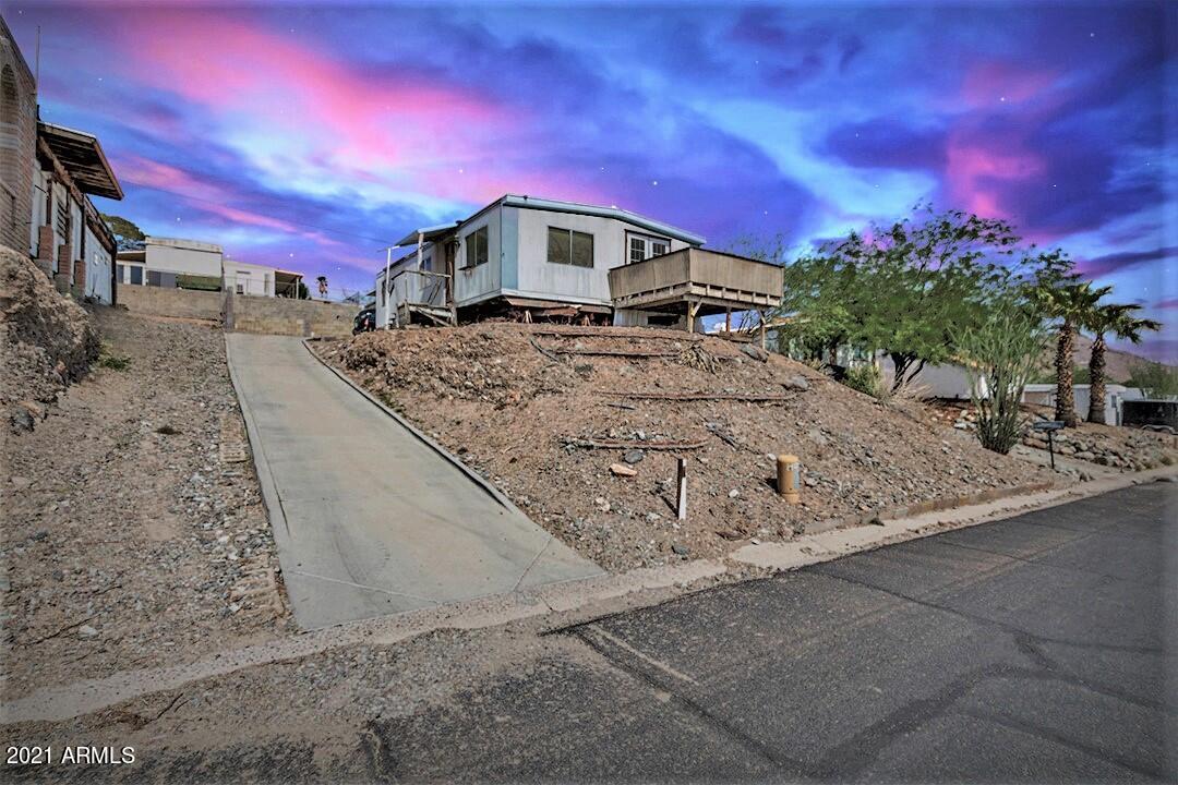 13206 N 19th St., Phoenix, AZ 85022