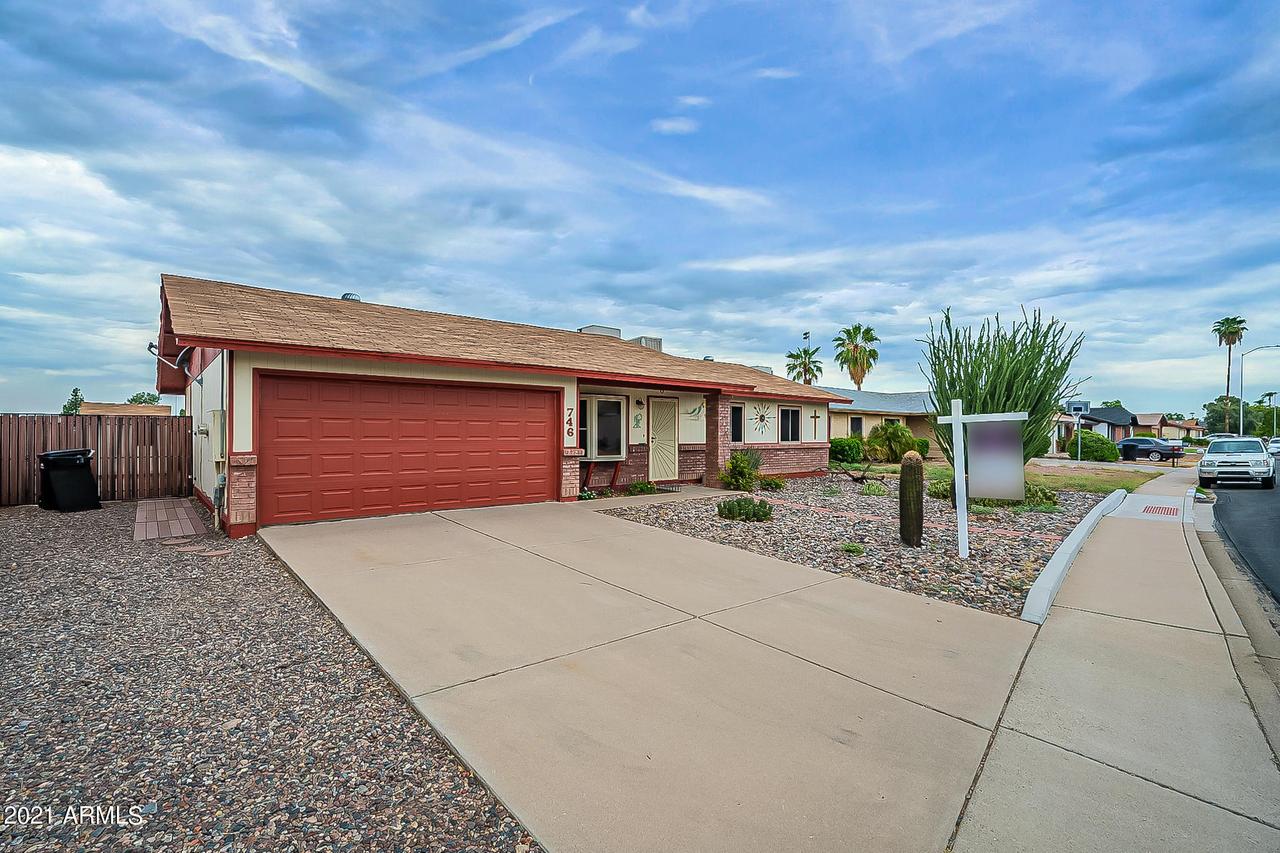 746 S 34th St., Mesa, AZ 85204