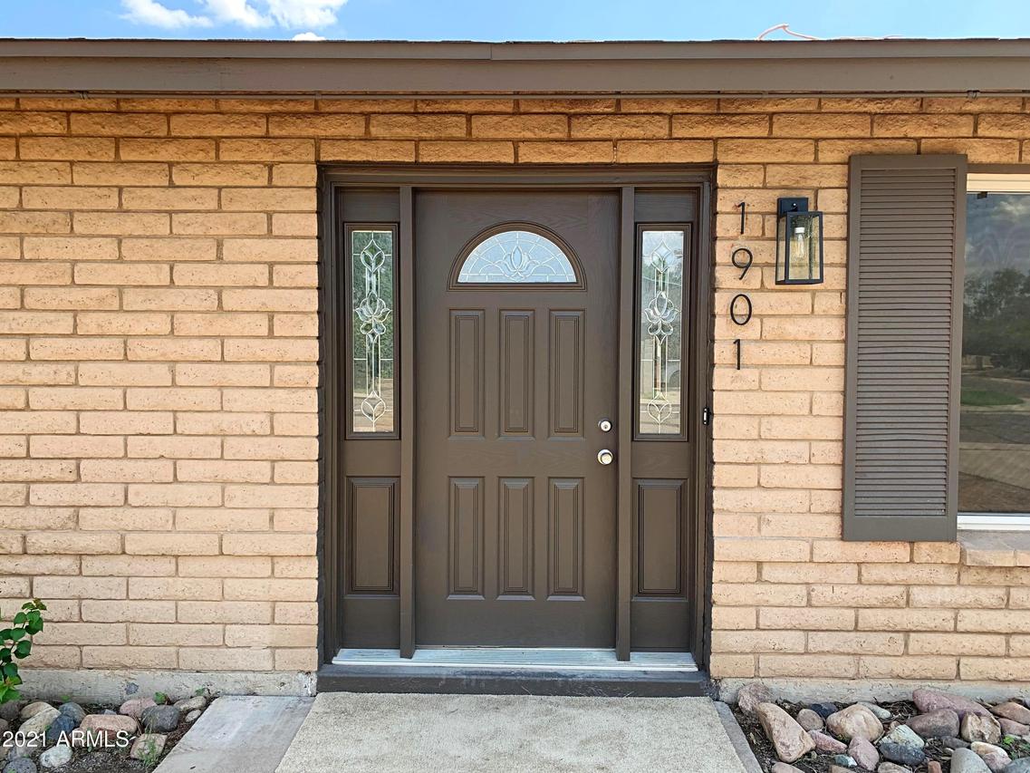 1901 W Kristal Way, Phoenix, AZ 85027