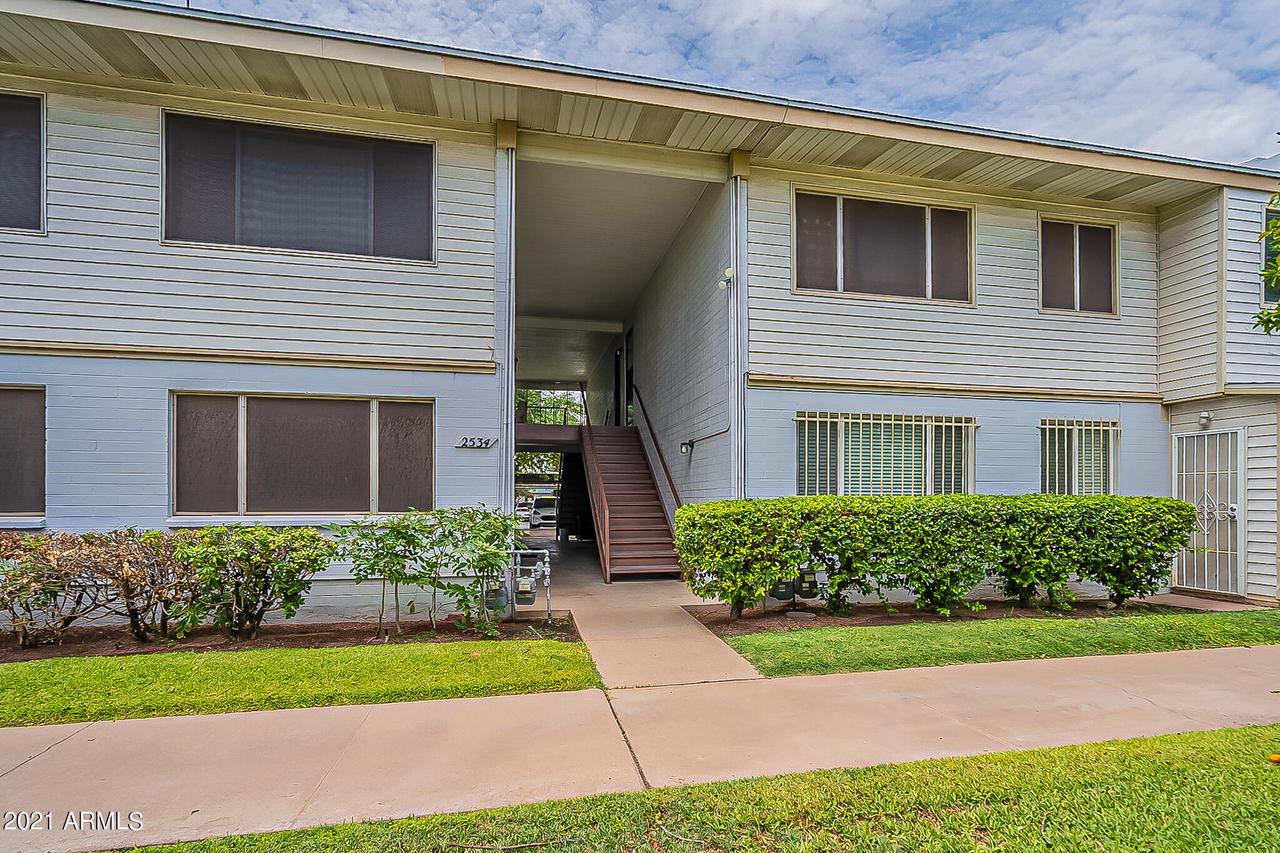 2534 W Berridge Ln. #E208, Phoenix, AZ 85017