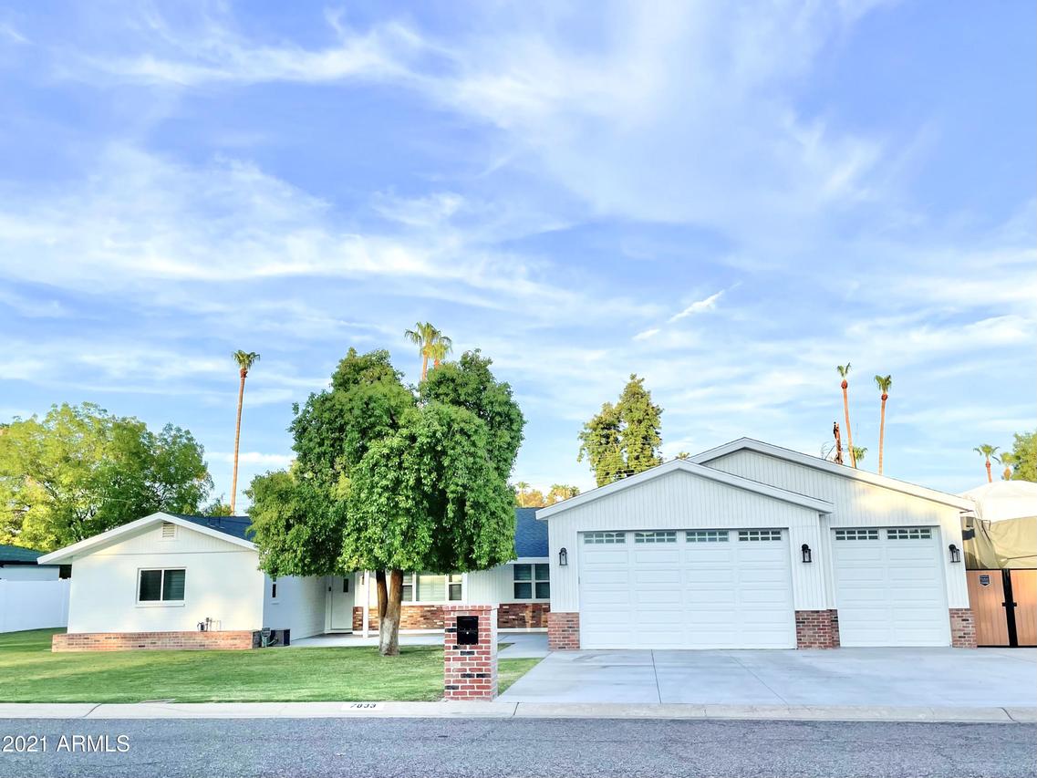 7833 N 13th Ave., Phoenix, AZ 85021