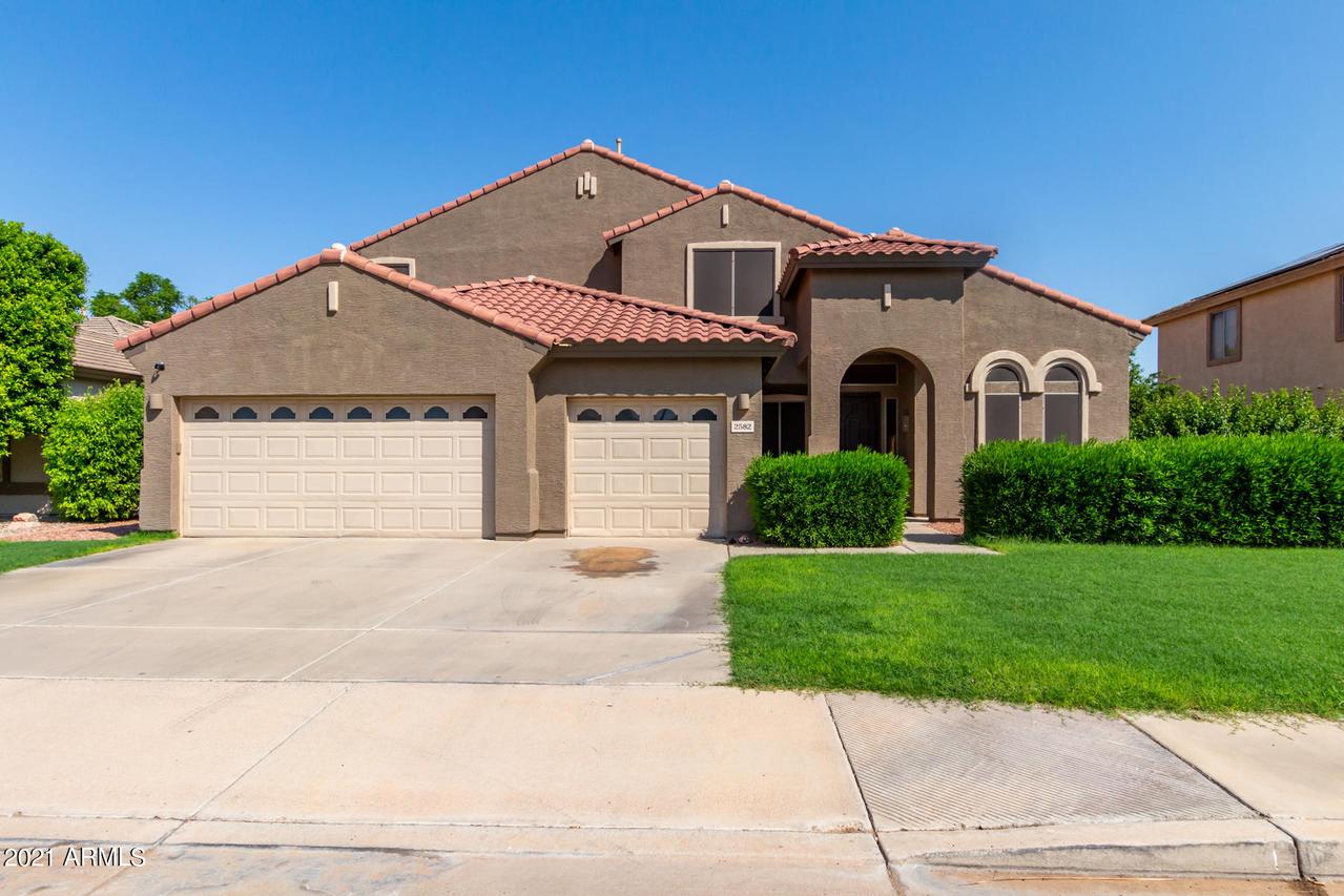 2582 E Palm Beach Dr., Chandler, AZ 85249