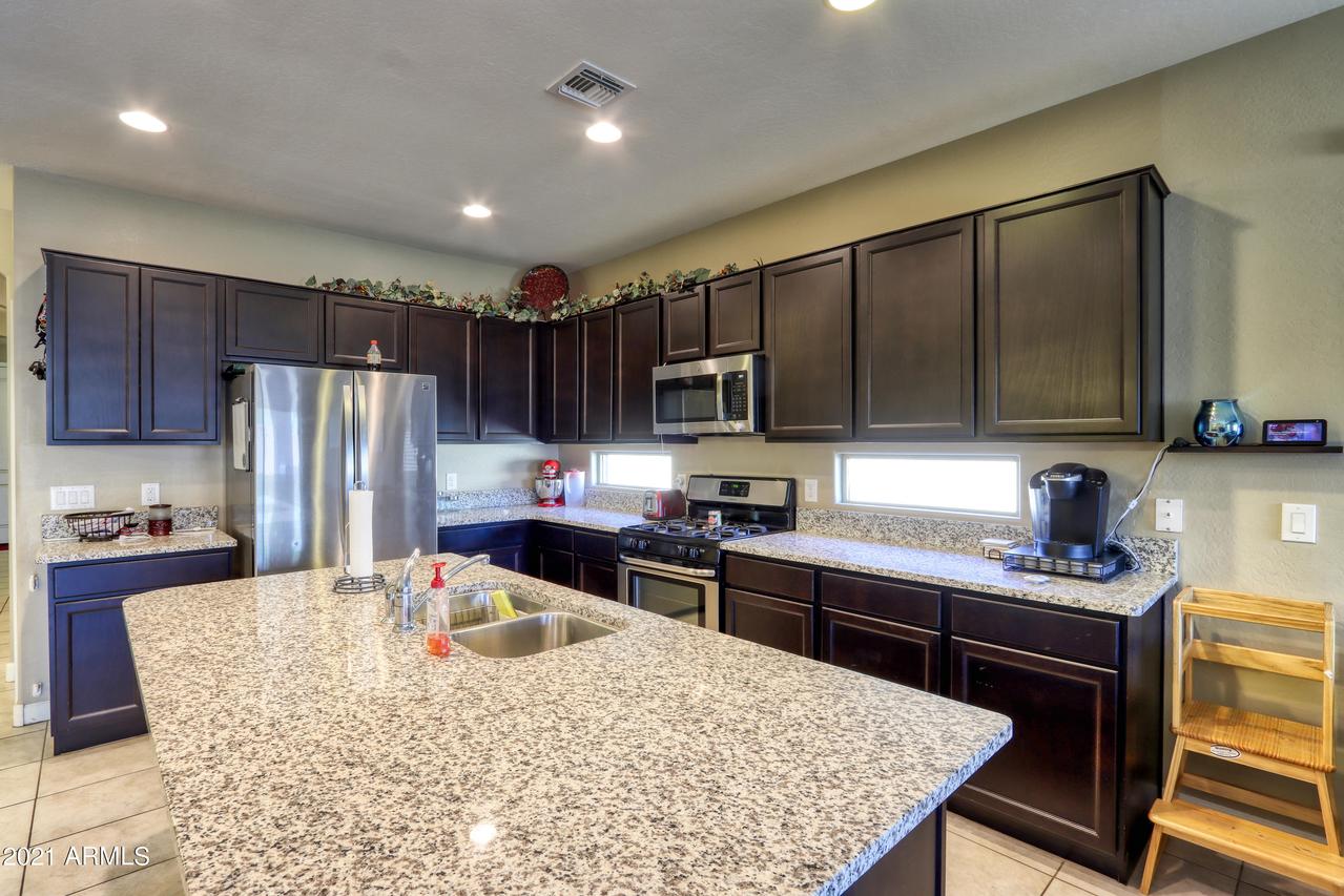 41190 W Curtis Ln., Maricopa, AZ 85138