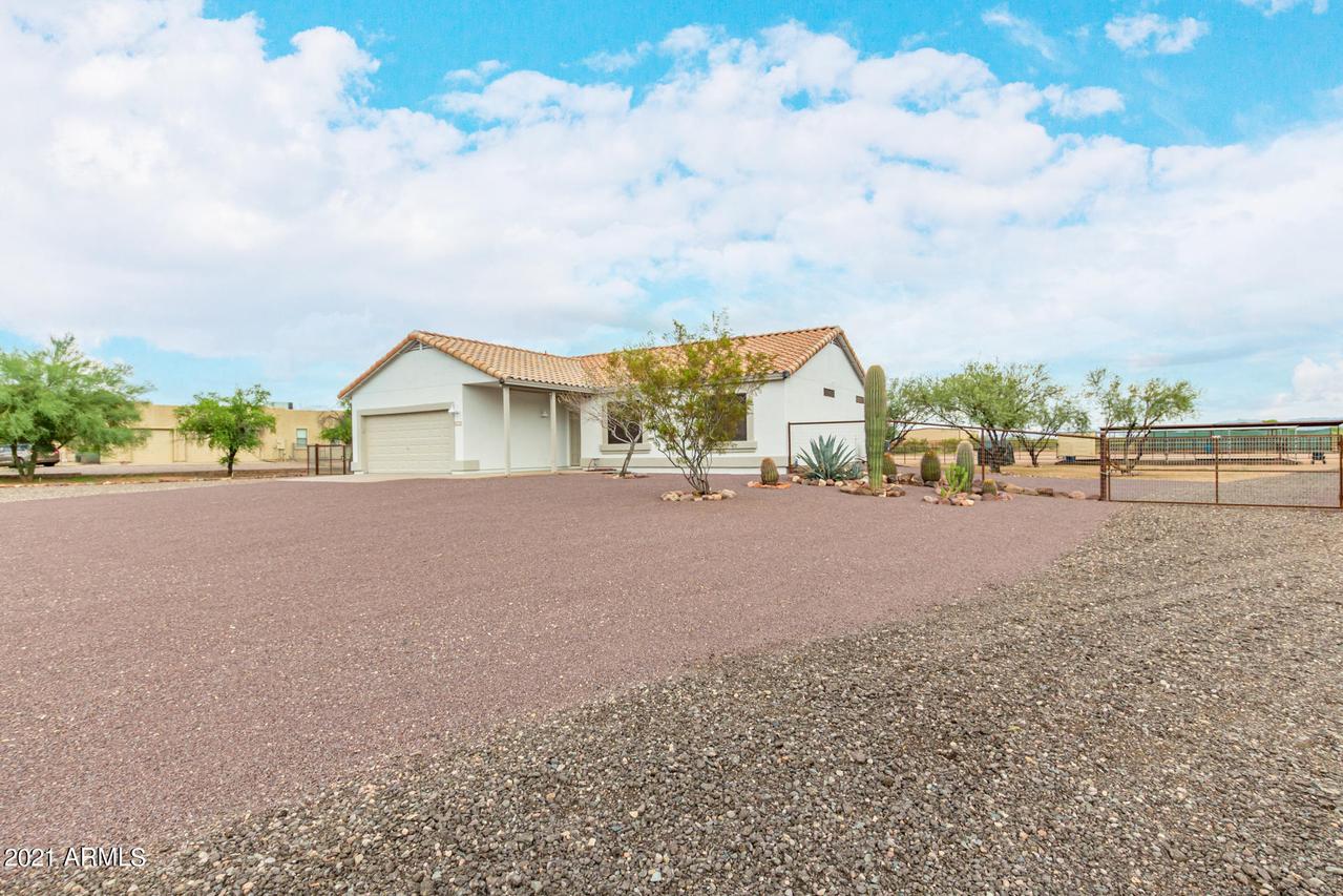 22006 W Beacon Ln., Wittmann, AZ 85361