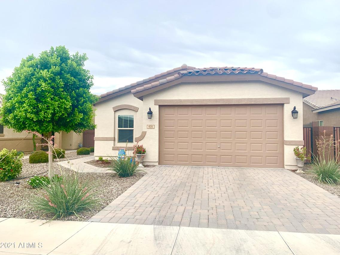904 W Sisso Tree Ave., San Tan Valley, AZ 85140
