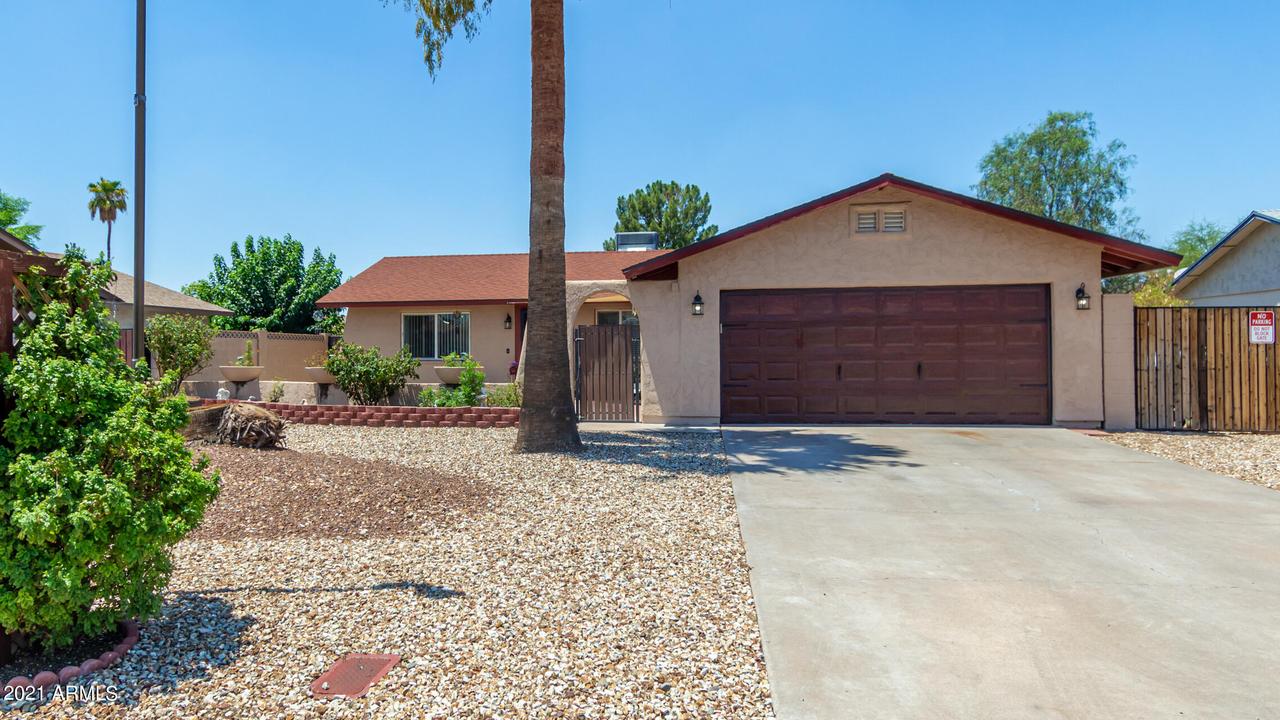 15256 N 52nd Dr., Glendale, AZ 85306
