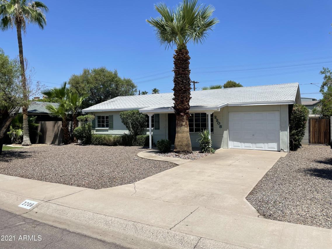 2208 E Sells Dr., Phoenix, AZ 85016