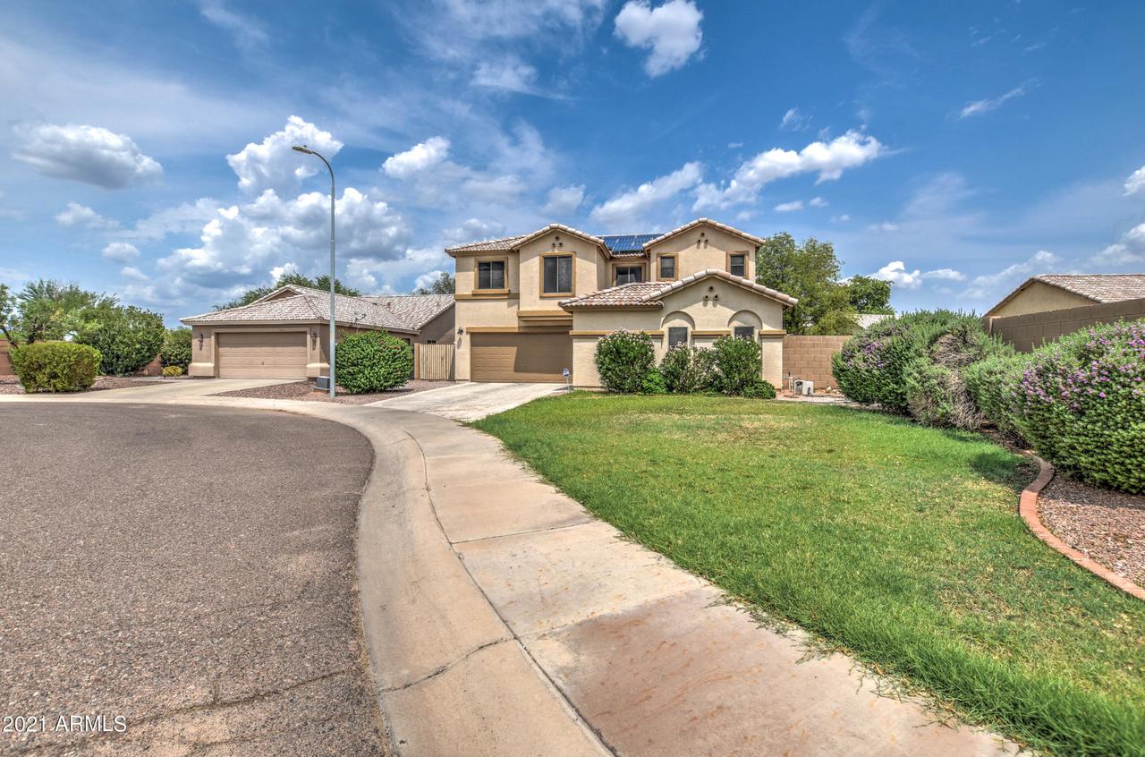2007 S 82nd Ave., Phoenix, AZ 85043