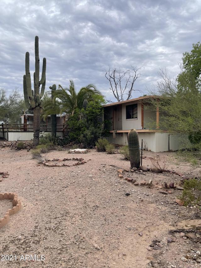 3032 E 15th Ave., Apache Junction, AZ 85119