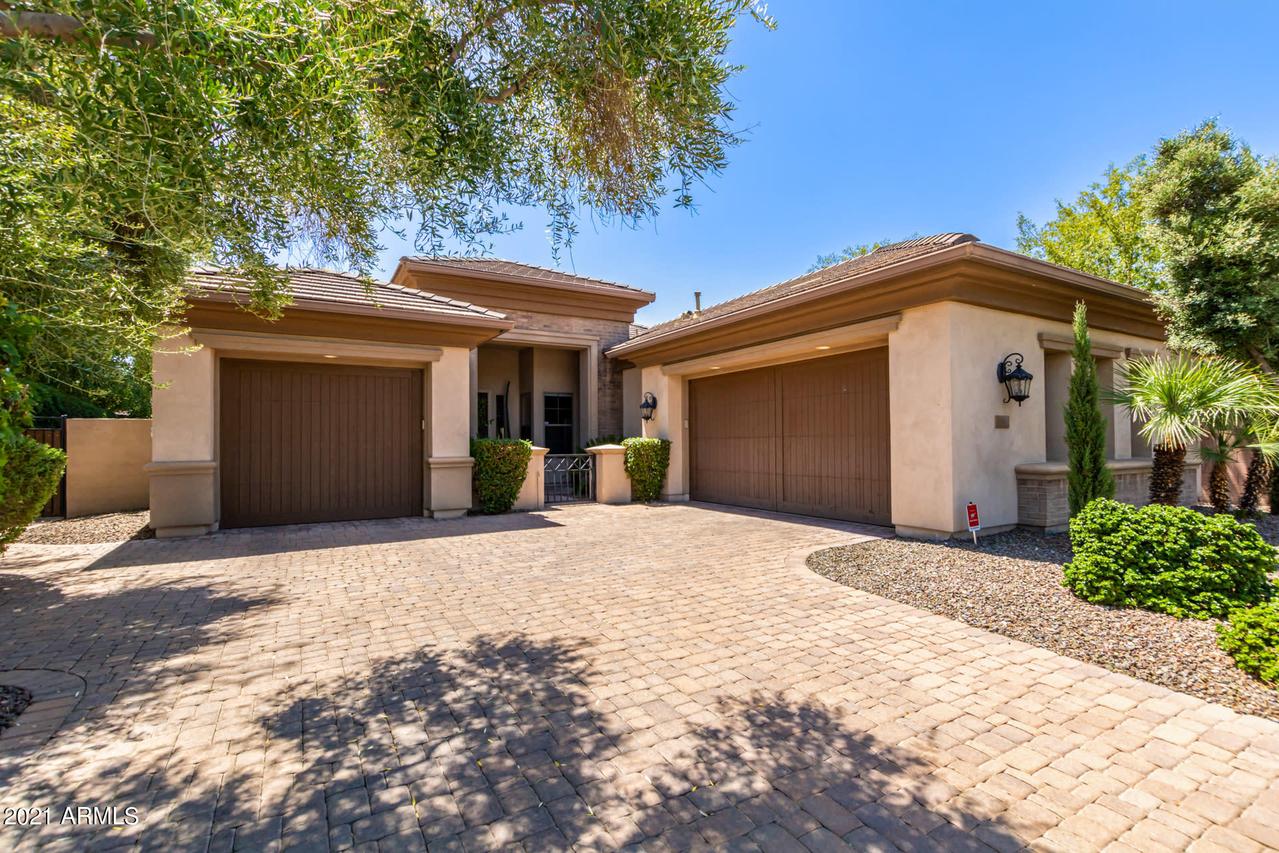 4452 S Oregon Ct., Chandler, AZ 85248