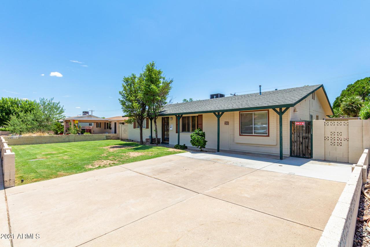 8225 E Jackrabbit Rd., Scottsdale, AZ 85250