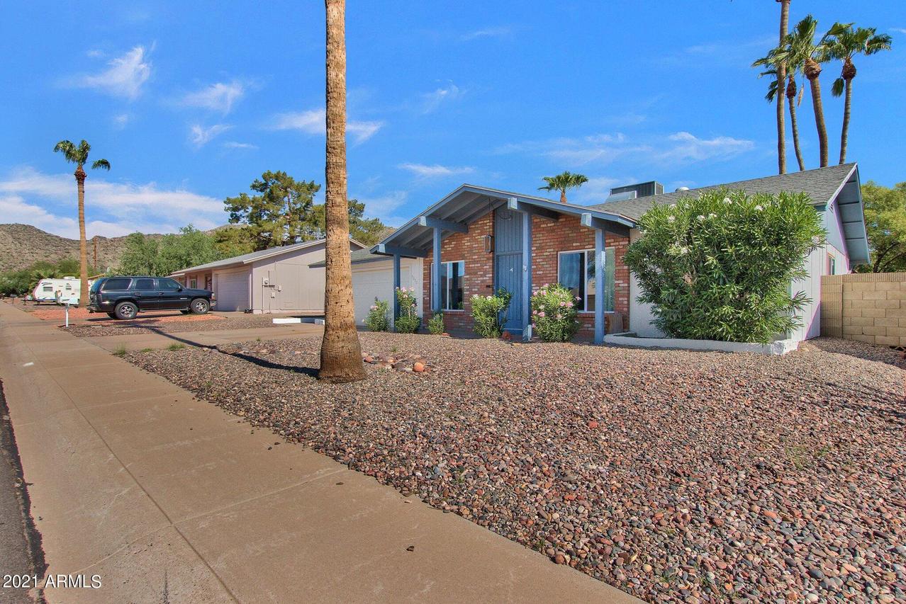 4050 E Walatowa St., Phoenix, AZ 85044