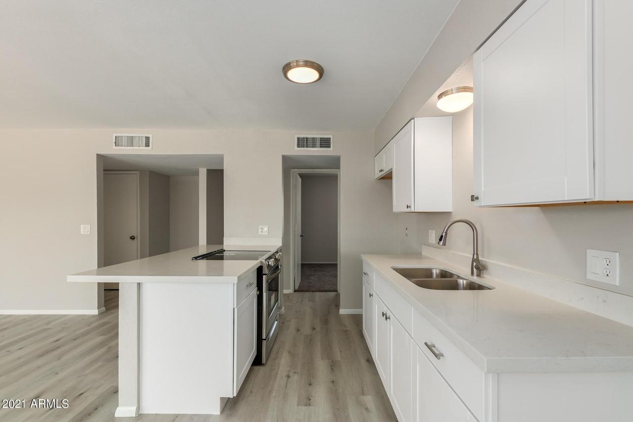 8701 W Cinnabar Ave., Peoria, AZ 85345