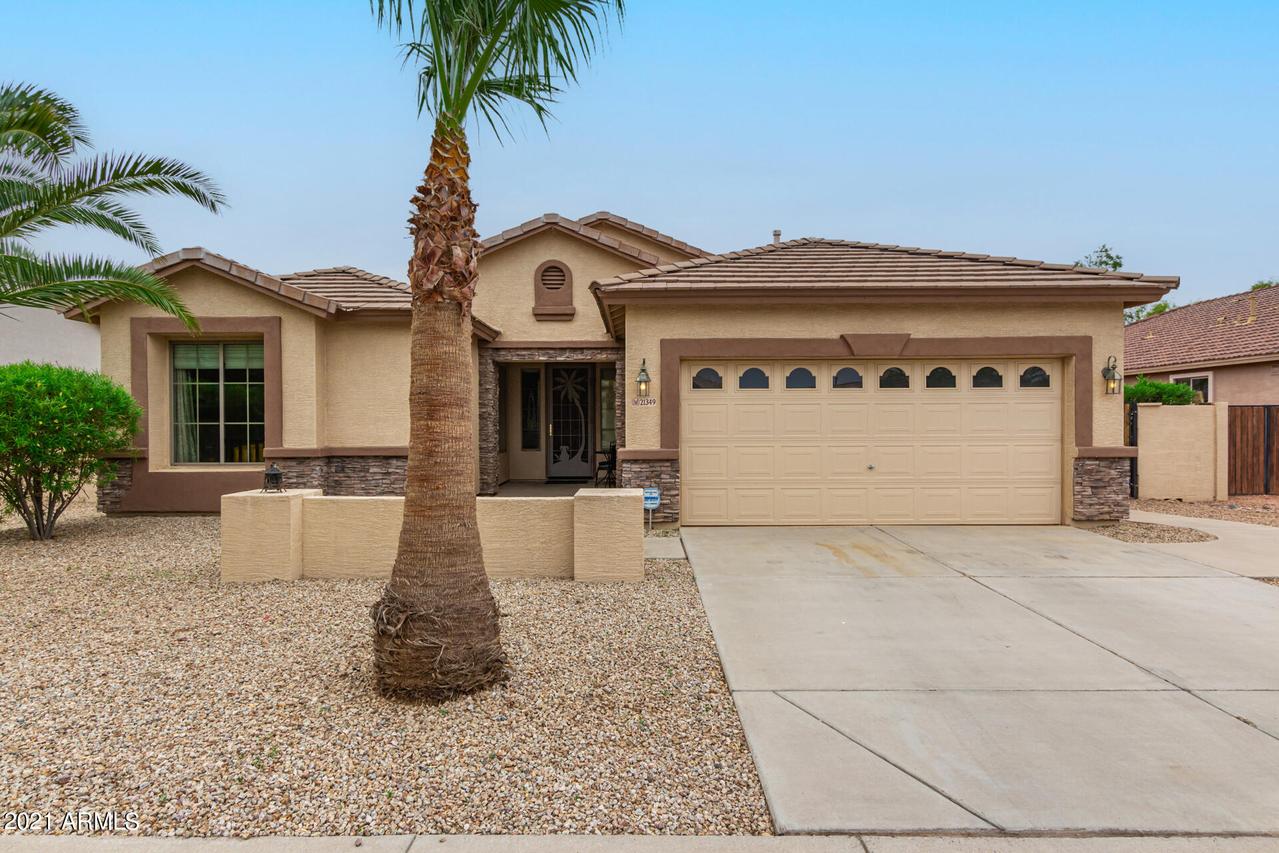 21349 E Calle De Flores St., Queen Creek, AZ 85142