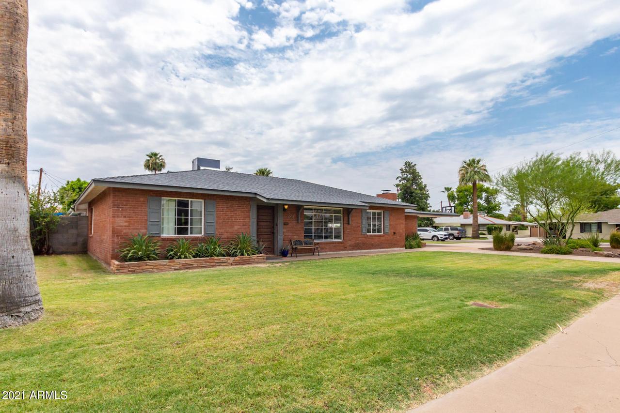 3901 E Weldon Ave., Phoenix, AZ 85018