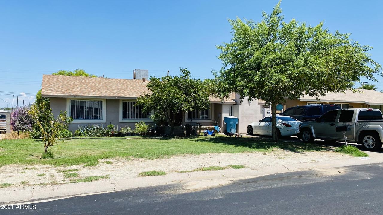 902 W Estes Way, Phoenix, AZ 85041