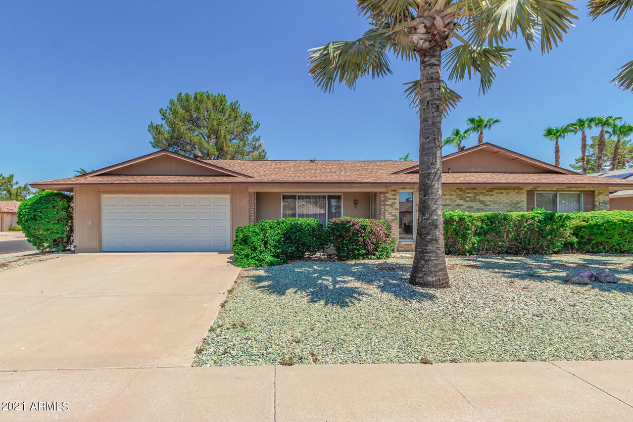 9726 W Country Club Dr., Sun City, AZ 85373